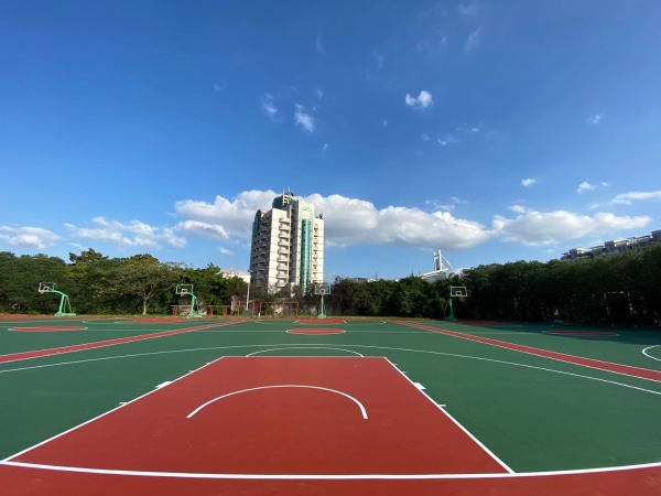 体育局 市县动态 体彩公益金助力南通市通州区8片"便民化,嵌入式球场"