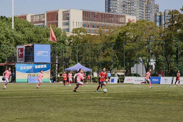 mceu_72987546961791956908886_20261014134831A107_600.png
